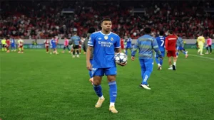 مبابي ينفي وجود مشاكل داخل ريال مدريد خلال انتقاداته لأحد الصحفيين